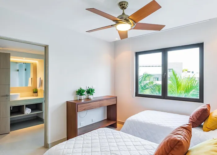 D410 Lorena Ochoa Apts Apartment *
